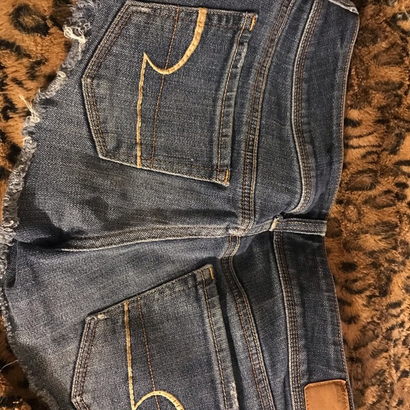 American eagle jean shorts 🦅 - Picture 3 of 4